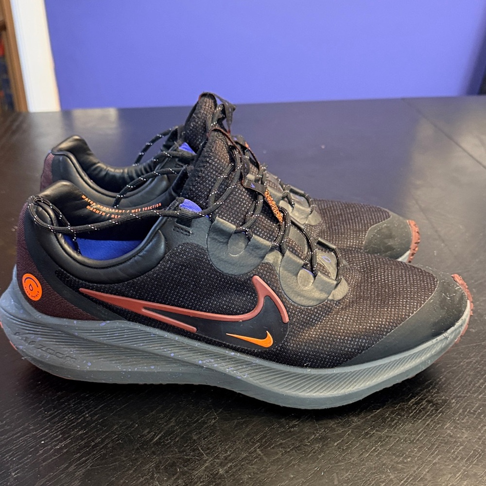 Nike Zoom Winflo 8 Shield Sneakers Mens size 13